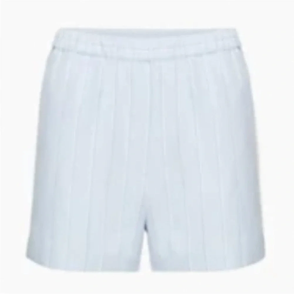 Aritzia Pyjama Set - Picture 2 of 7